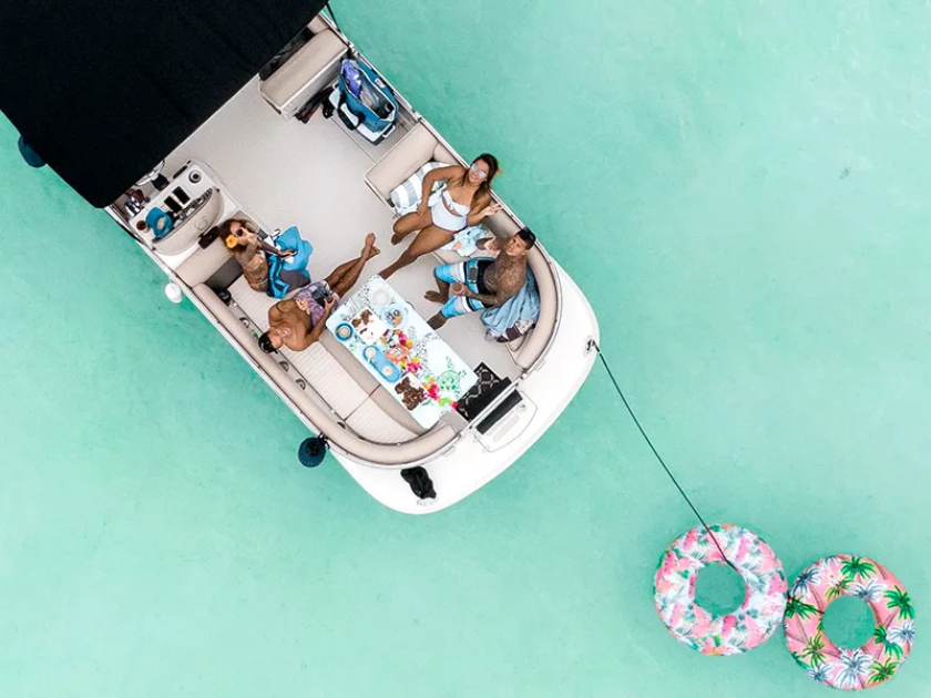 Friends spending some time on a boat tour around Kaneohe Bay