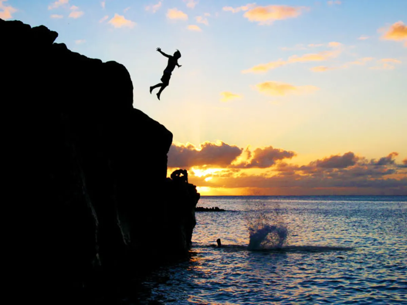 Waimea Bay cliff jumping