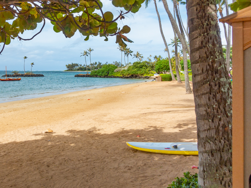 Kahala Beach in Honolulu, Oahu Island, Hawaii, USA. Kahala district is a luxury residential area representative of Hawaii