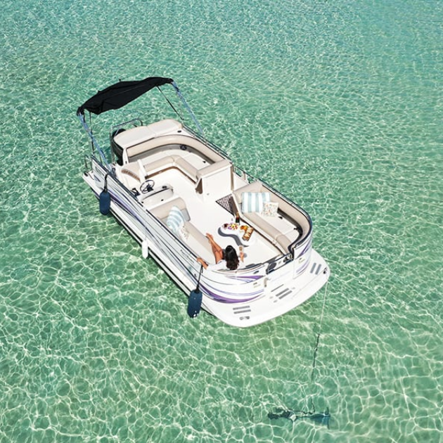 Kaneohe Sandbar Private Pontoon Boat & Snorkel Cruise Charter