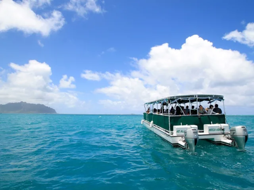Captain Bruce Kaneohe Sandbar Cruise with Snorkel, SUP & Transportation