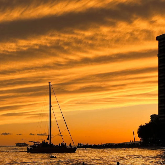 Sunset Booze Cruise - Na Hoku III Catamaran