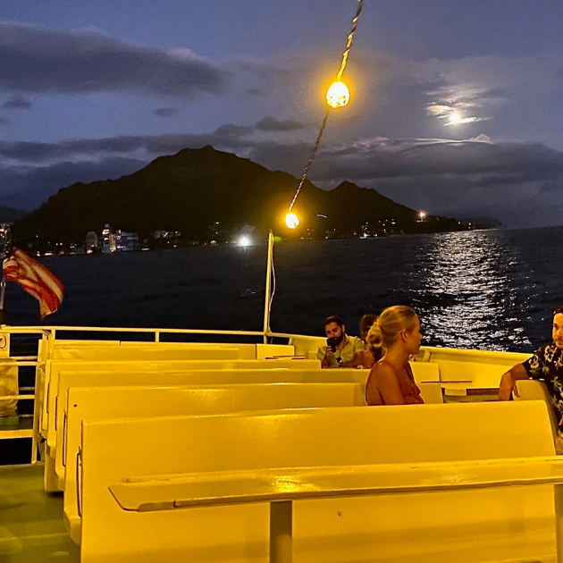 Honolulu Moonlight Dinner Cruise - Prince Kuhio Tours