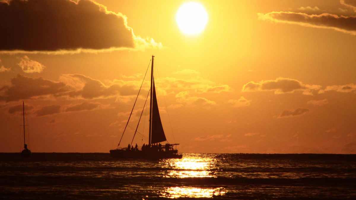 Best BYOB Sunset Cruises in Waikiki Hawaii Travel Guide