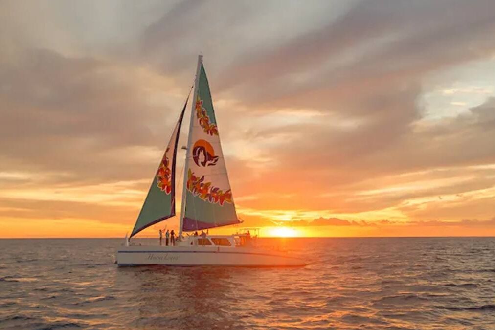 Sunset Dinner Sail & Fireworks Cruise