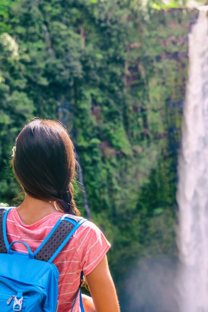 Hawaii,Travel,Tourists,At,Nature,Waterfall,Landscape.,Travelers,Couple,Looking