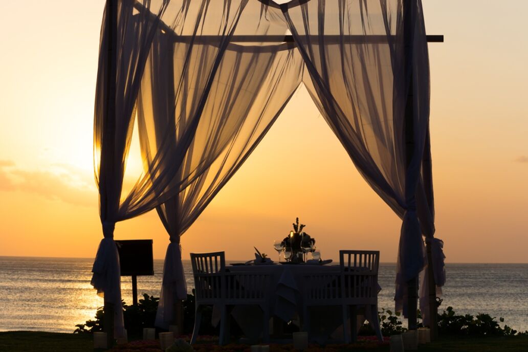 Dinner,At,The,Beach,(sunset)