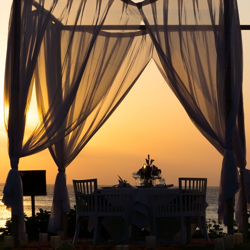 Dinner,At,The,Beach,(sunset)