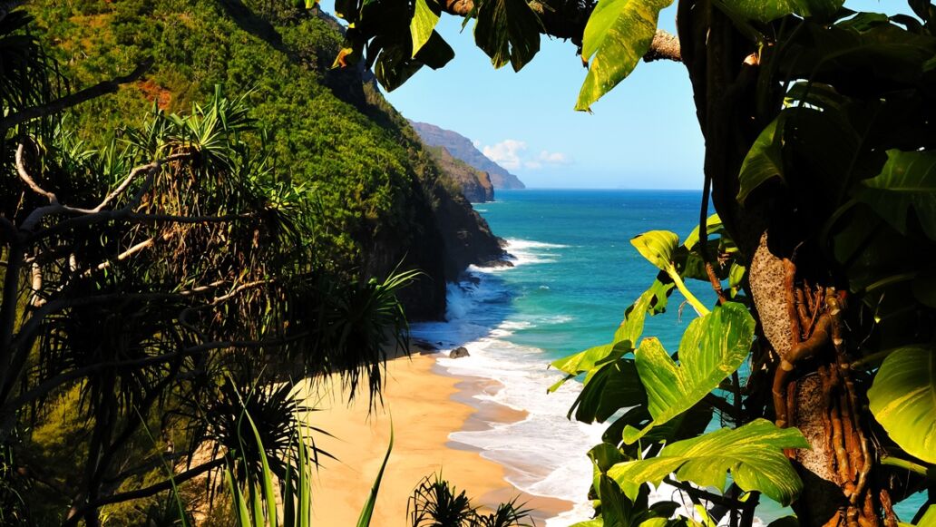 Window,To,Paradise,,Kalalau,Trail,,Kauai,,Hawaii