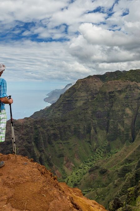 Hike,On,Beautiful,Hawaiian,Island,Kauai