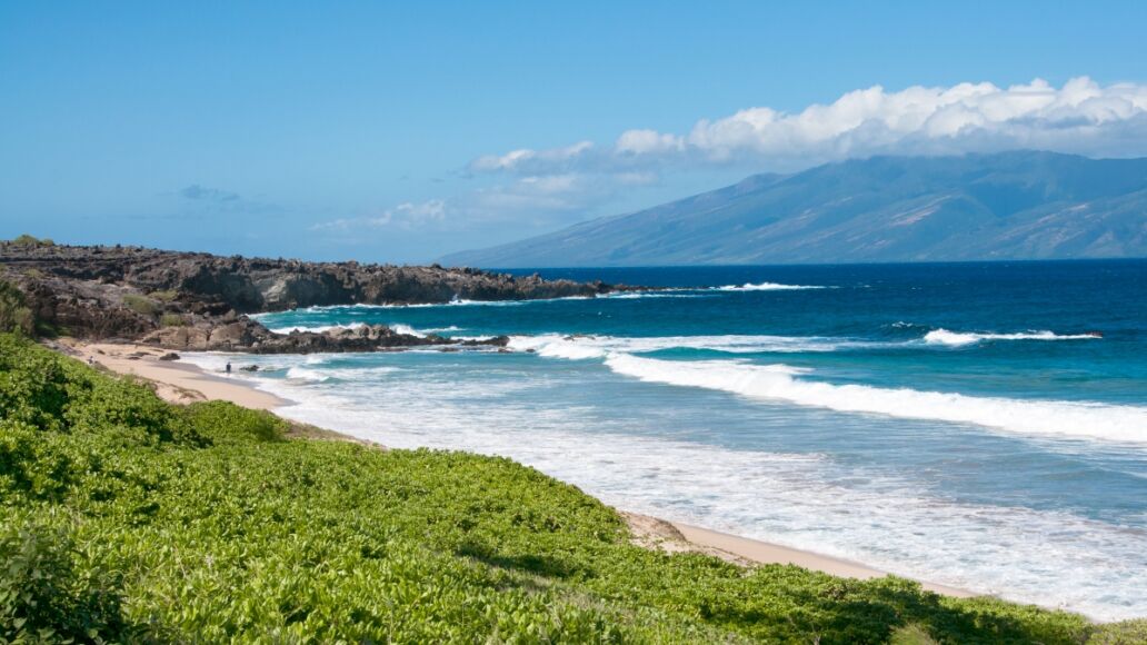 Oneloa Beach, Maui, Hawaii, ocean waves