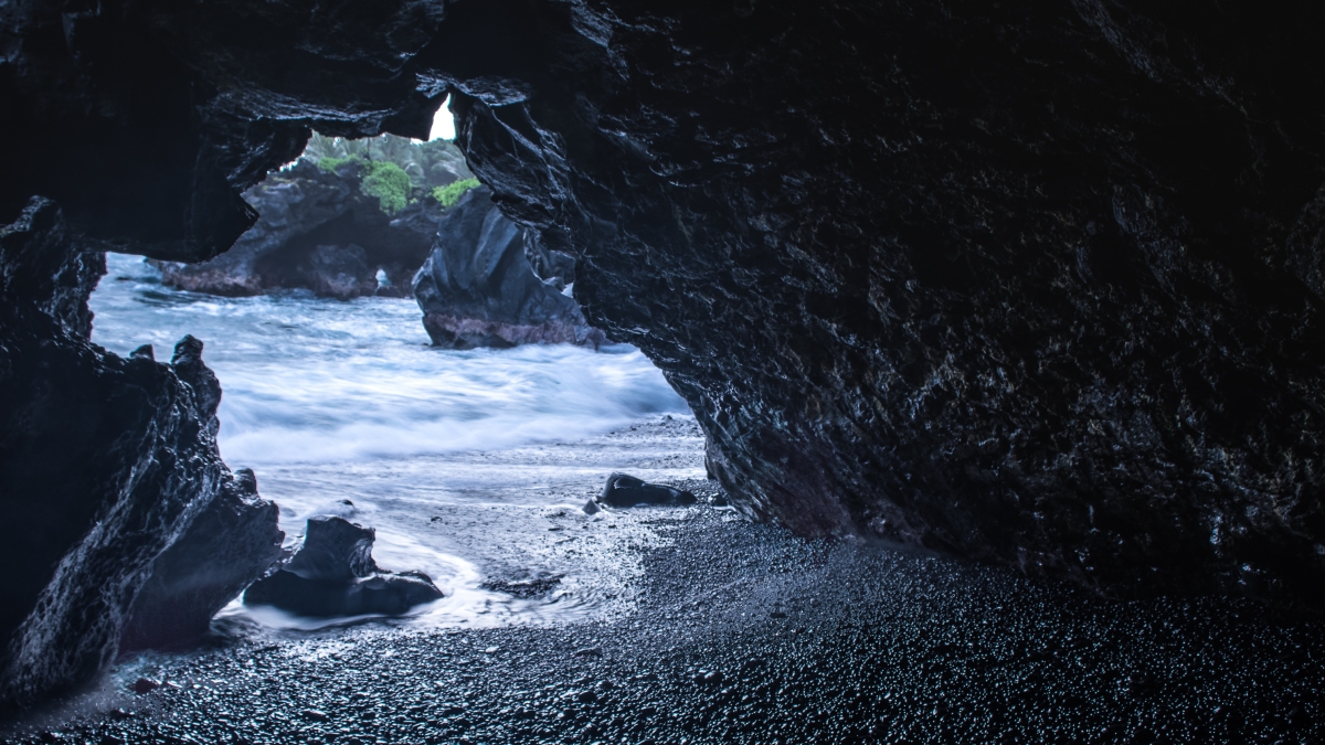 Hana Lava Tube - Hawaii Travel Guide
