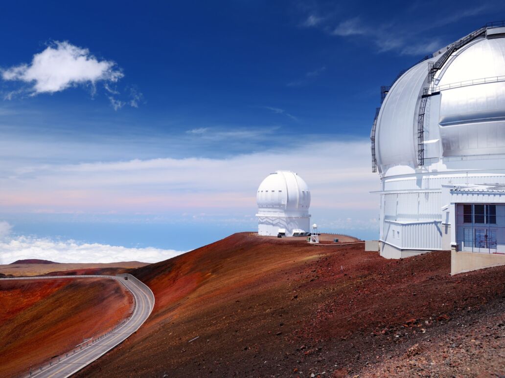 Observatories,On,Top,Of,Mauna,Kea,Mountain,Peak.,Astronomical,Research