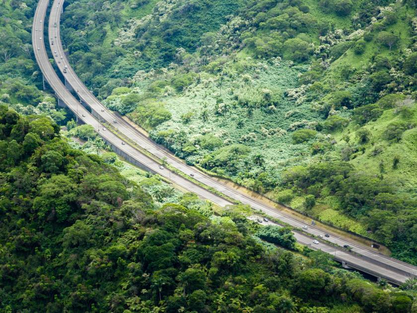 Landscape and scenic view of H3 highway from the Aeia Loop Trail on Oahu, Hawaii. / Scenic Landscape Oahu