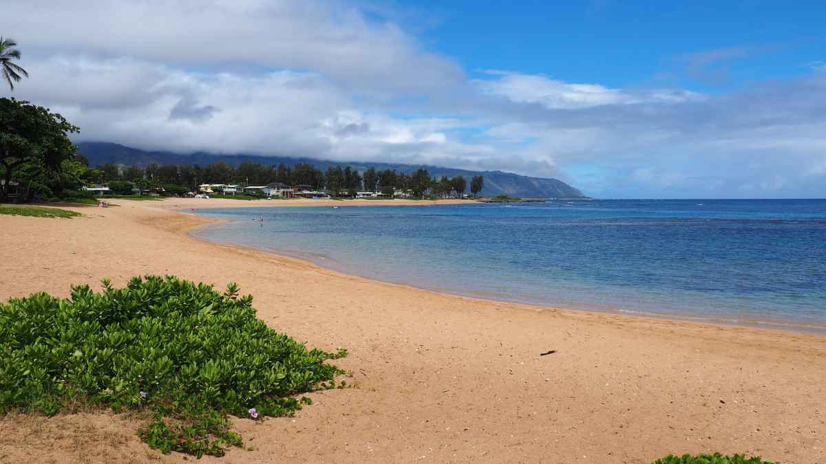 Haleiwa Beach - Hawaii Travel Guide