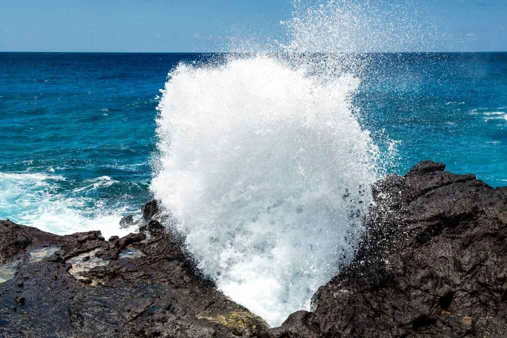 Water comming out of Halona blowhole