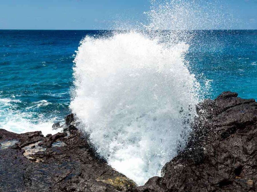 Water comming out of Halona blowhole