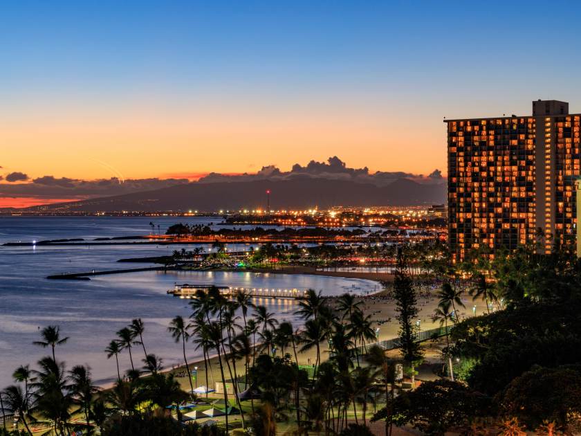 Sunset with Hilton Hawaiian Village