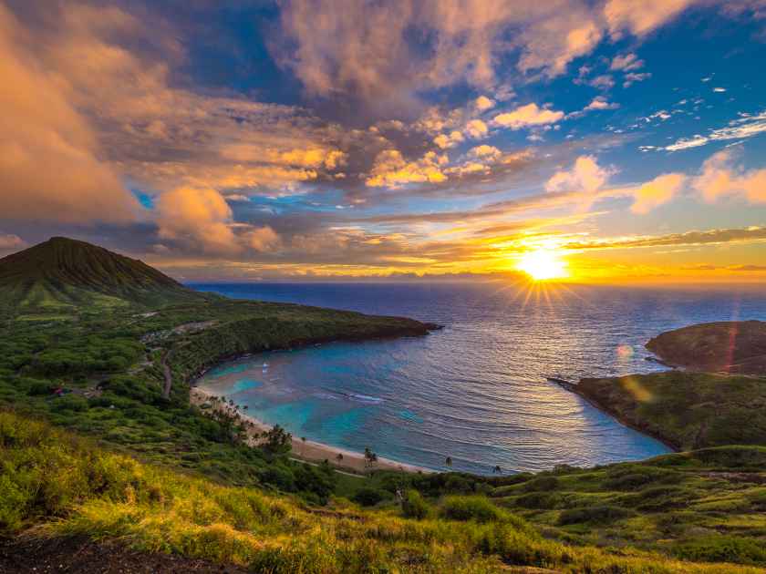 Sunrise from Hanauma Bay on Oahu, Hawaii