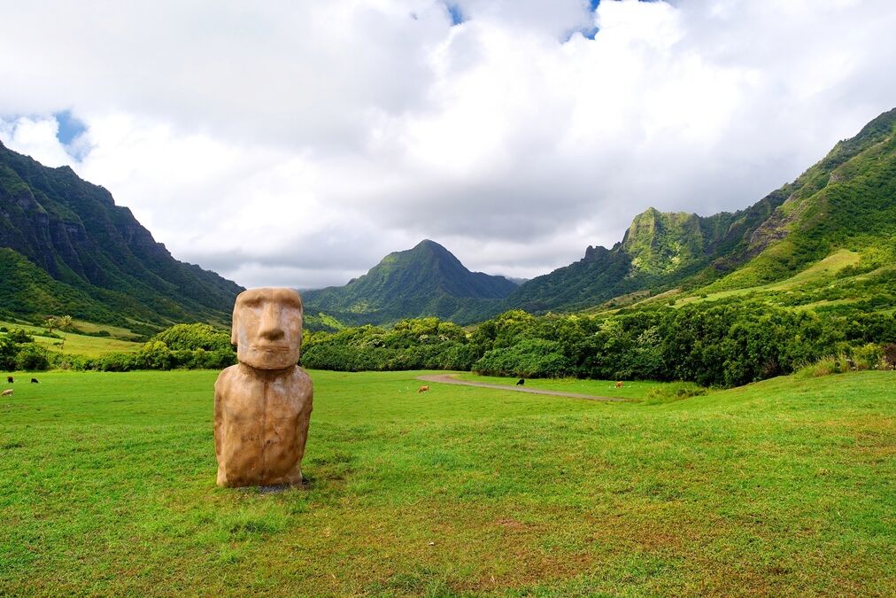 Easter,Island,Head,On,Kualoa,Ranch,,Oahu,,Hawaii