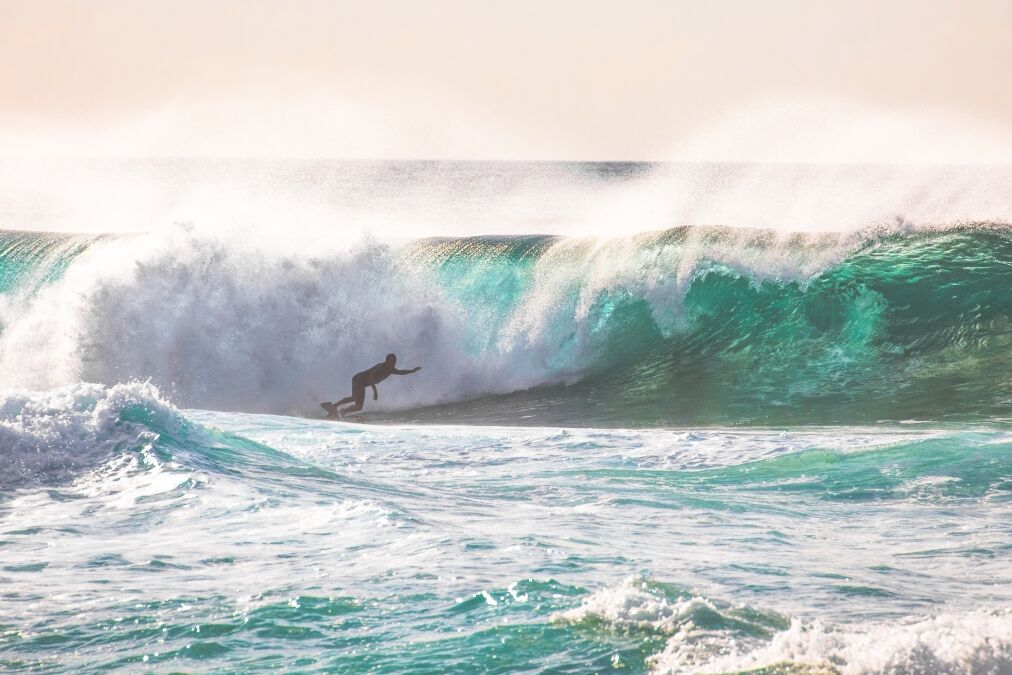 Epic Hawaiian Surf on Oahu's North Shore