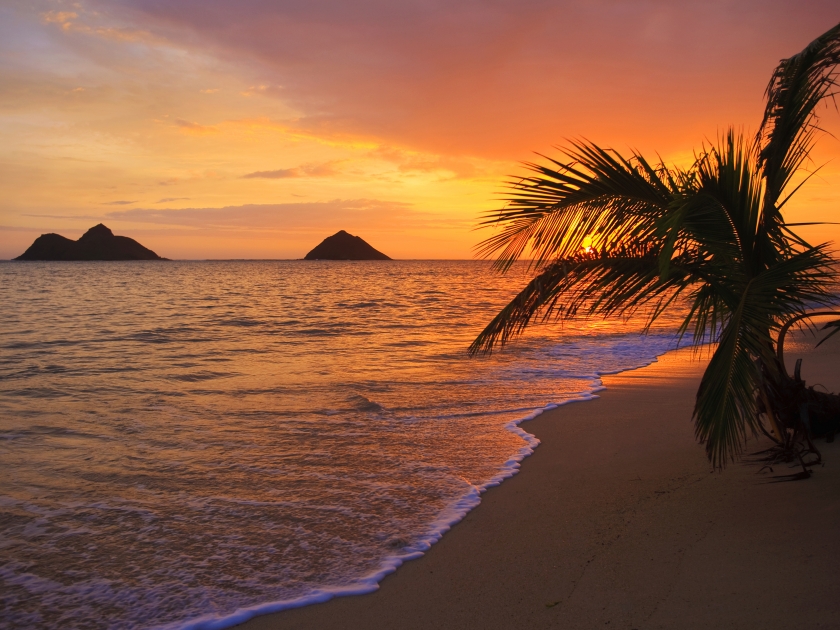 Pacific sunrise at Lanikai beach in Hawaii