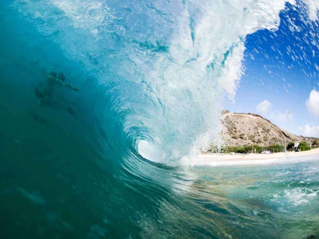 giant wave waimea bay