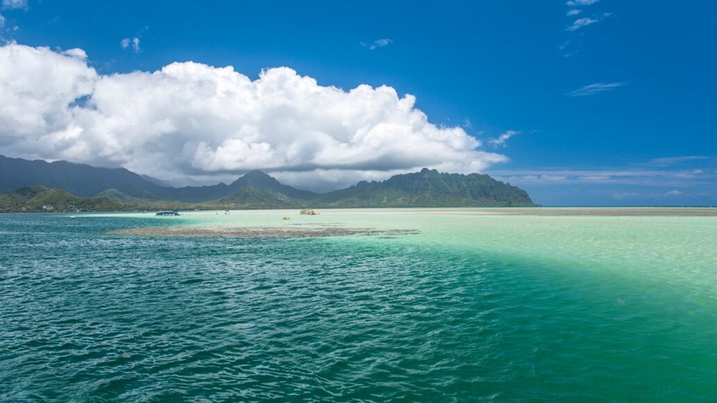 View,Of,The,Clear,Turquoise,Waters,Of,Kaneohe,Bay,As