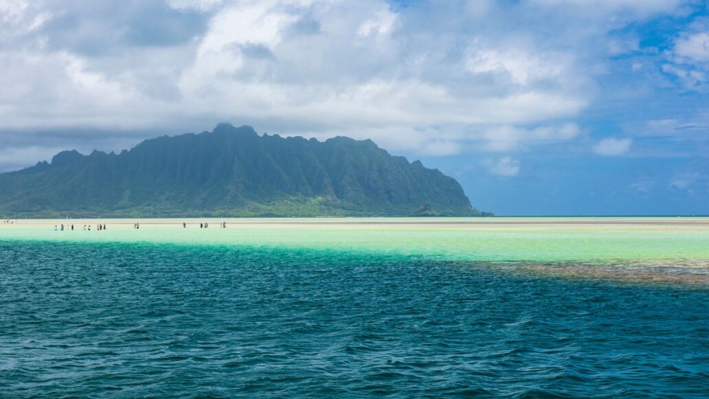 View,Of,The,Clear,Turquoise,Waters,Of,Kaneohe,Bay,As