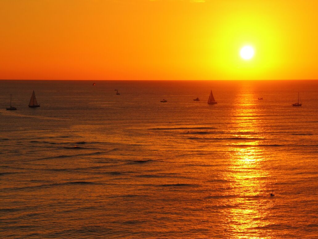 Waikiki,Beach,At,Dusk!