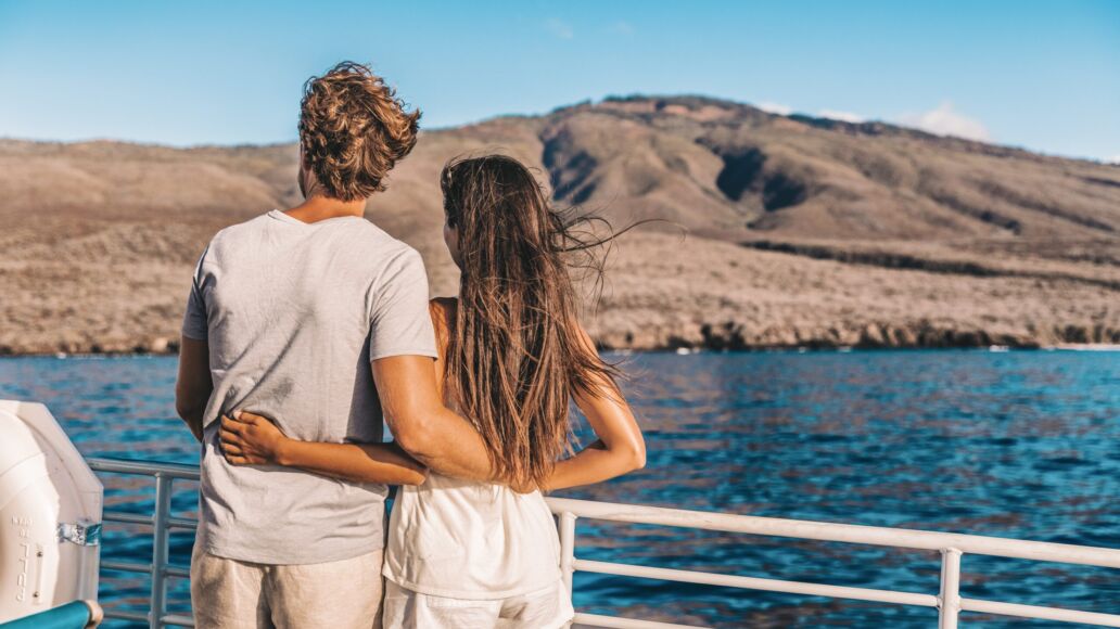Cruise,Vacation,Couple,Tourists,In,Love,Whale,Watching,At,Sunset