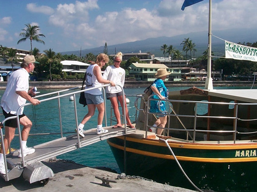 Kailua Bay Glassbottom Boat Cruise
