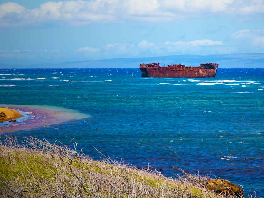 A picture of the shipwreck off the coast of Lanai