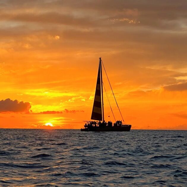 Sunset Booze Party Cruise with Open Bar - Na Hoku III Catamaran