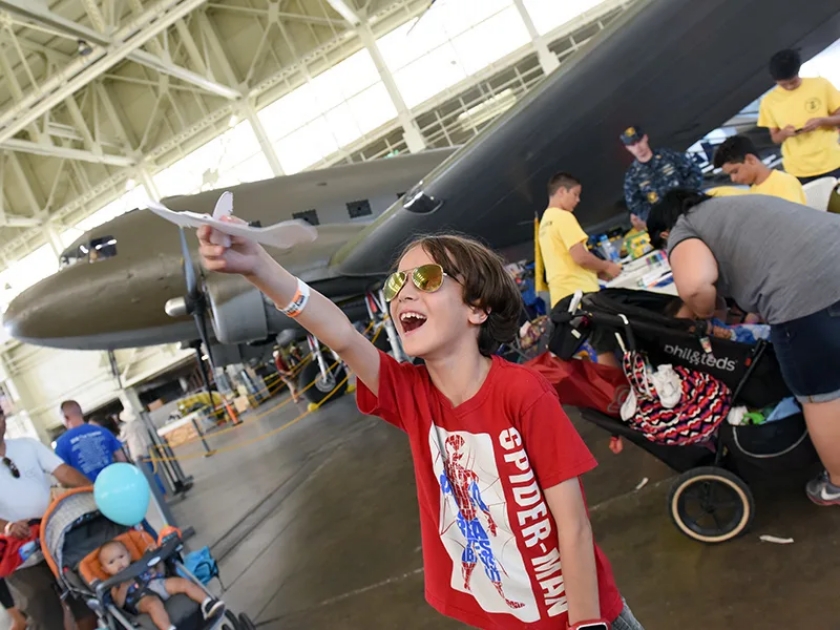 Pearl Harbor Aviation Museum - General Admission Ticket & Self-Guided Tour