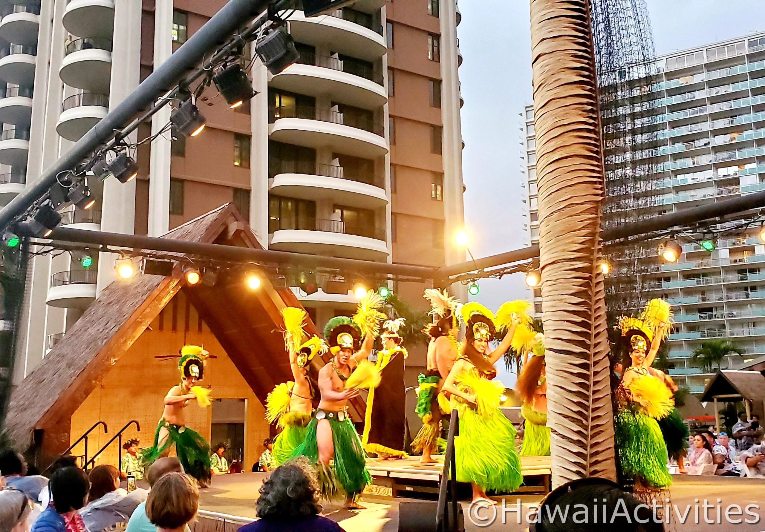 An Evening at Hilton Starlight Luau (Review)  Hawaii Travel Guide