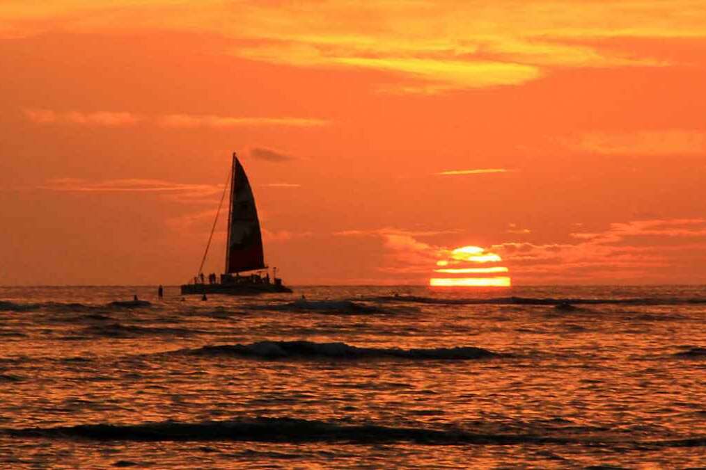 Sunset Cruises in Waikiki