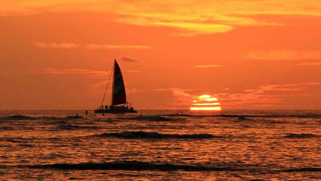Sunset Cruises in Waikiki
