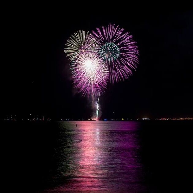 Sunset Dinner & Fireworks Sail with Cocktails - Spirit of Aloha