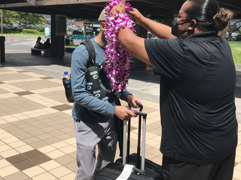 Kona Airport Lei Greetings