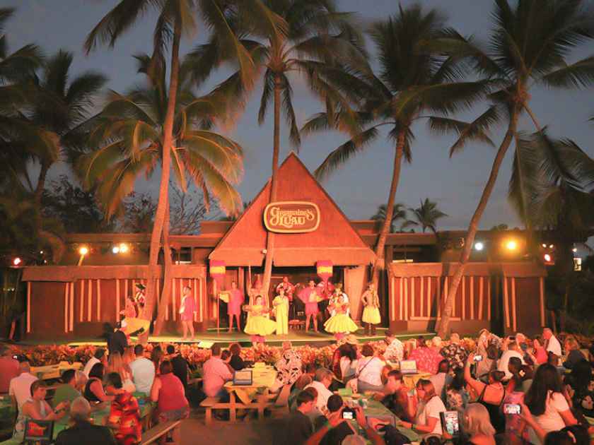 Dinner at Germaine's Luau