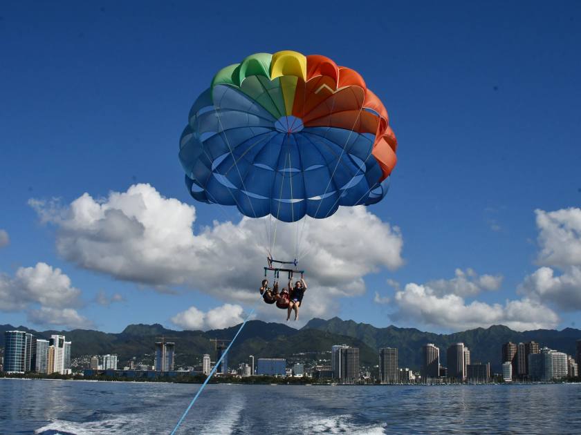 Waikiki Parasailing - Photos from VELTRA