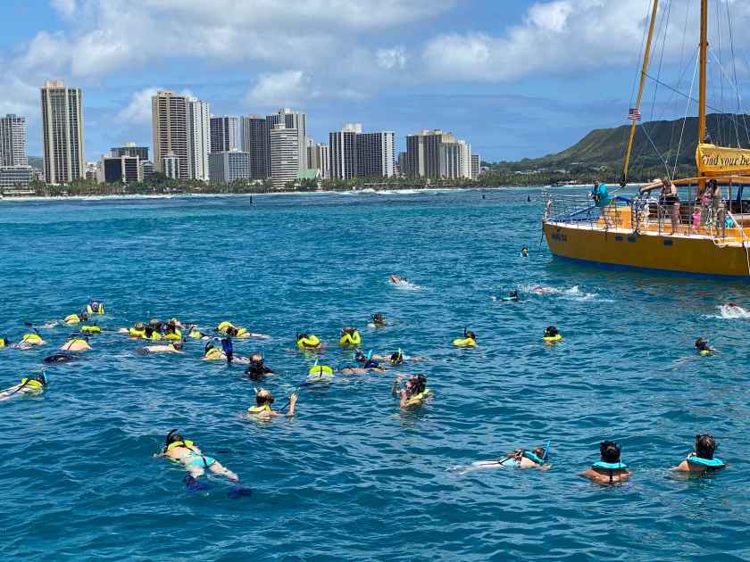 Waikiki Snorkel with Turtles Cruise with Beers & Cocktails - Ke Kai Catamaran