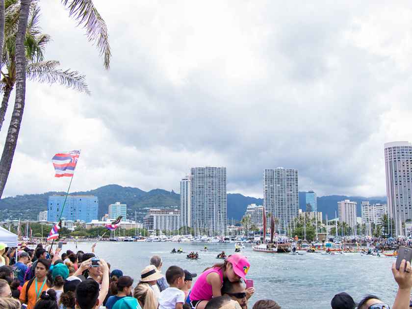 Oahu greets the Hokule'a with a warm aloha!