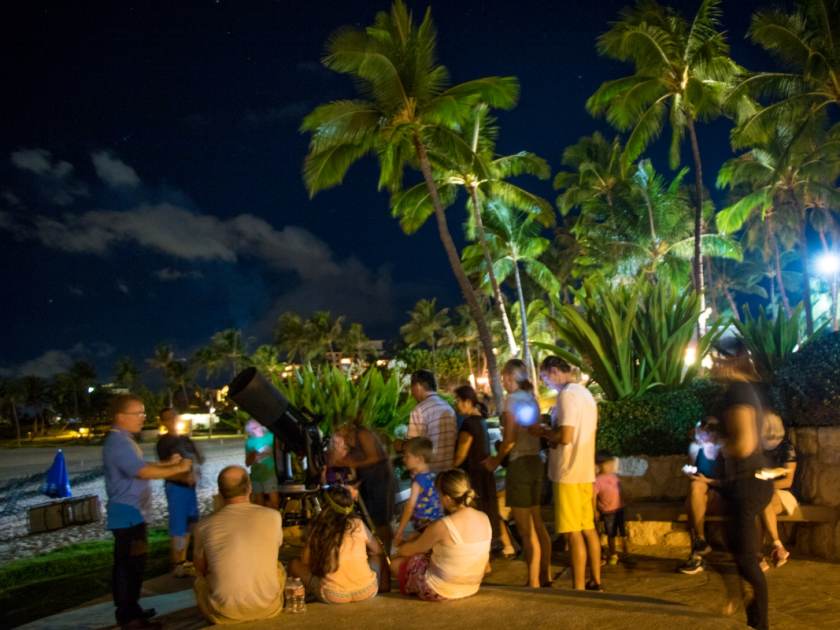 Crowd during the stargazing experience.