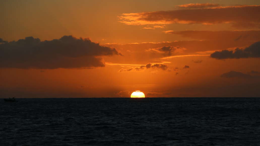Sunset Sailing on the Honi Olani