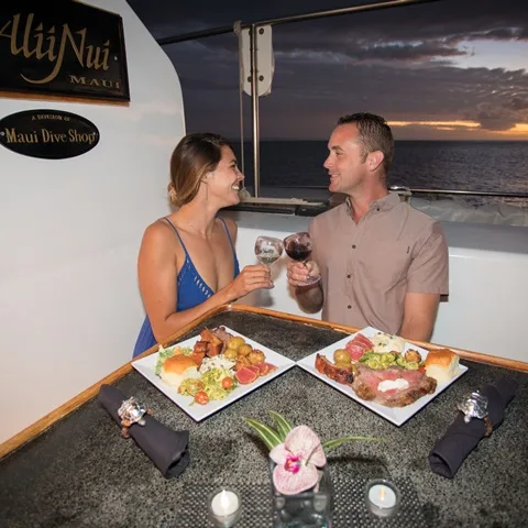 Maui Luxury Sunset Dinner Sail with Open Bar