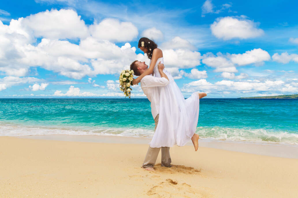 wedding couples by the bay