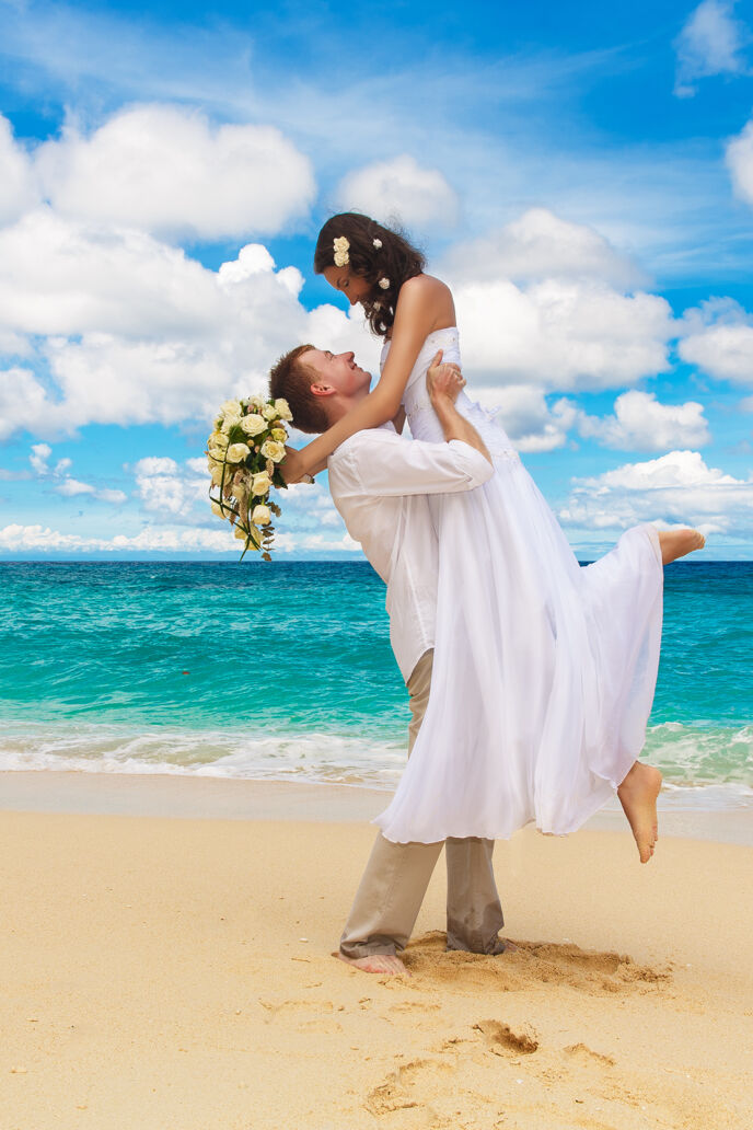 wedding couples by the bay