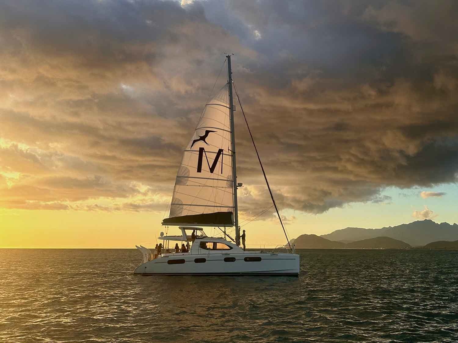 Mana Cruises – Ko Olina Small-Group Sunset & Tasting Experience
